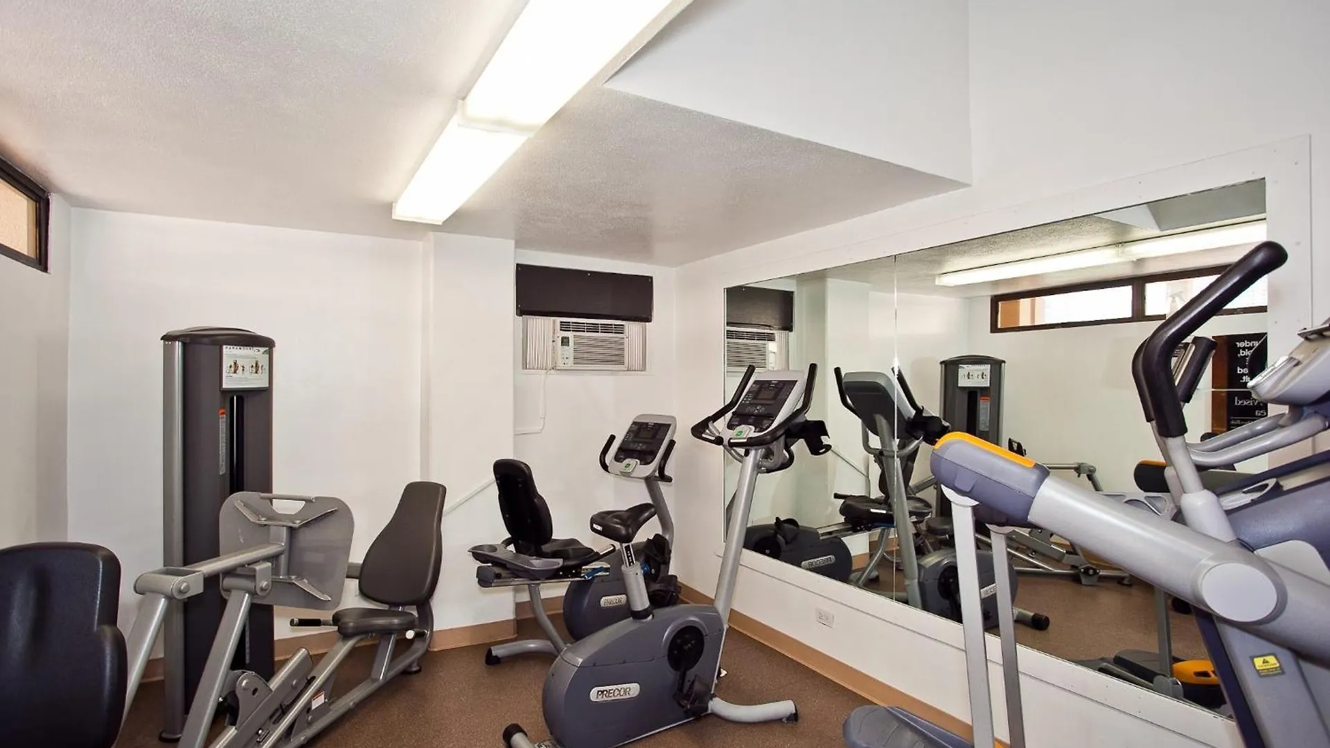 One Bedroom Condos With Lanai Near Ala Wai Harbor - Perfect For 2 Guests Χονολουλού 0*,  Ηνωμένες Πολιτείες της Αμερικής